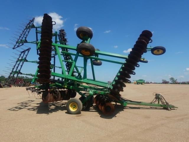 Image of John Deere 637 equipment image 1