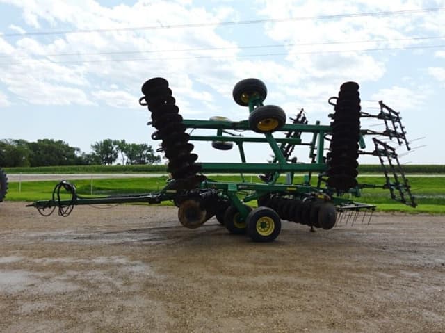 Image of John Deere 637 equipment image 2