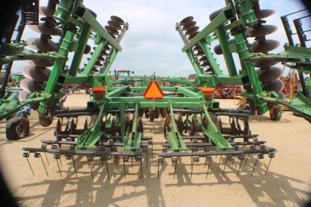 Image of John Deere 637 equipment image 4