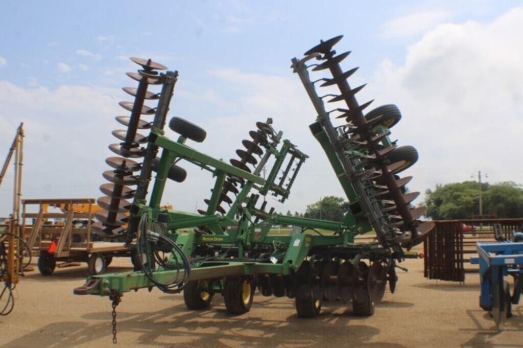 Image of John Deere 637 Primary image