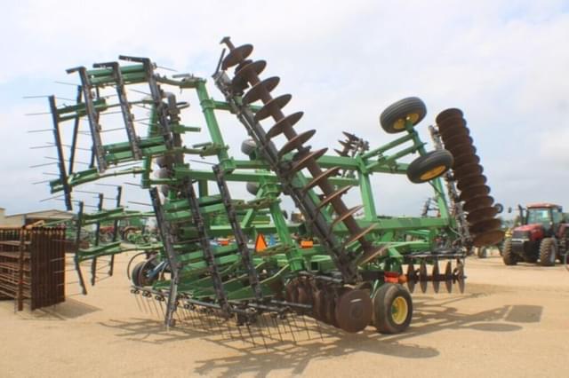 Image of John Deere 637 equipment image 2