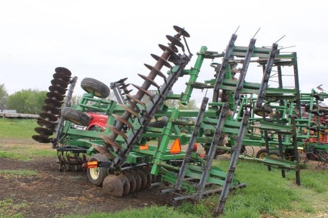 Image of John Deere 637 equipment image 4