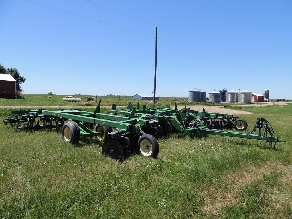 Image of John Deere 637 Primary image