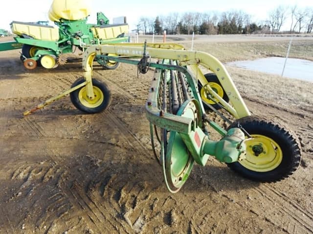 Image of John Deere 640 equipment image 3