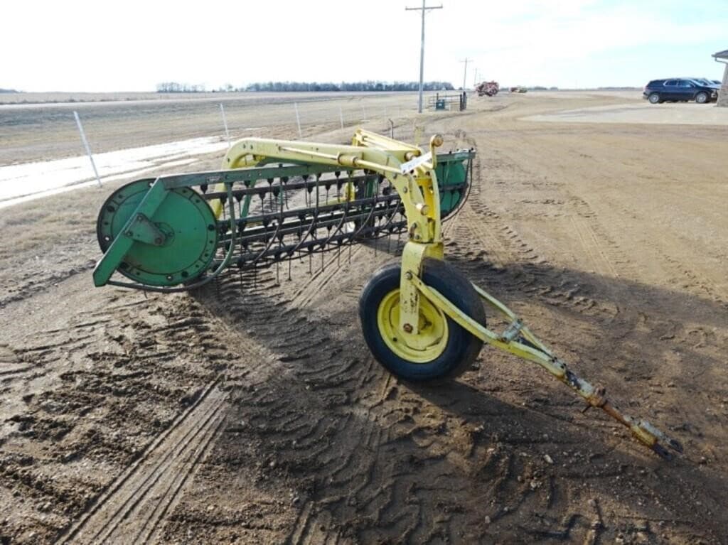 Image of John Deere 640 Primary image