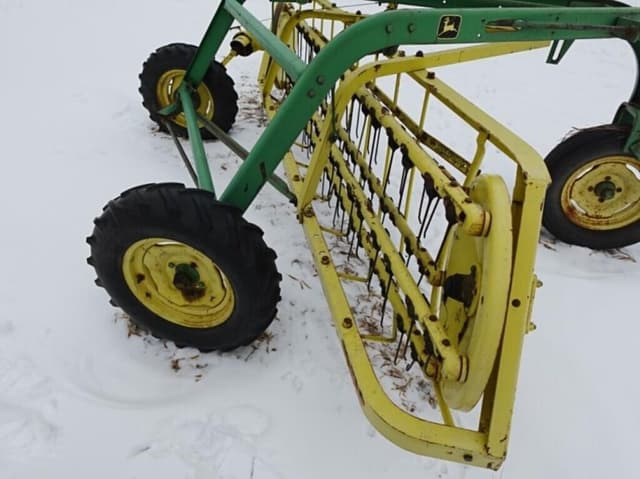 Image of John Deere 640 equipment image 3