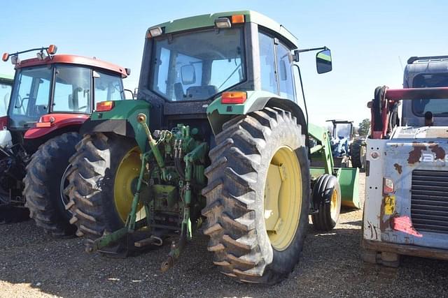 Image of John Deere 6400 equipment image 2