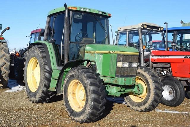 Image of John Deere 6400 equipment image 3