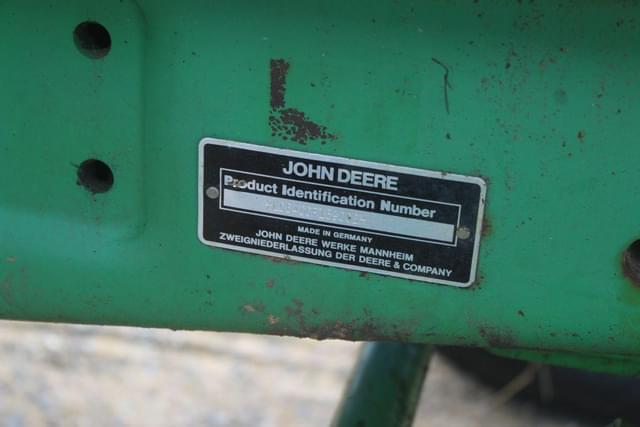 Image of John Deere 6400 equipment image 4