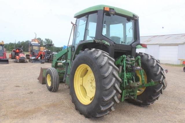 Image of John Deere 6400 equipment image 1