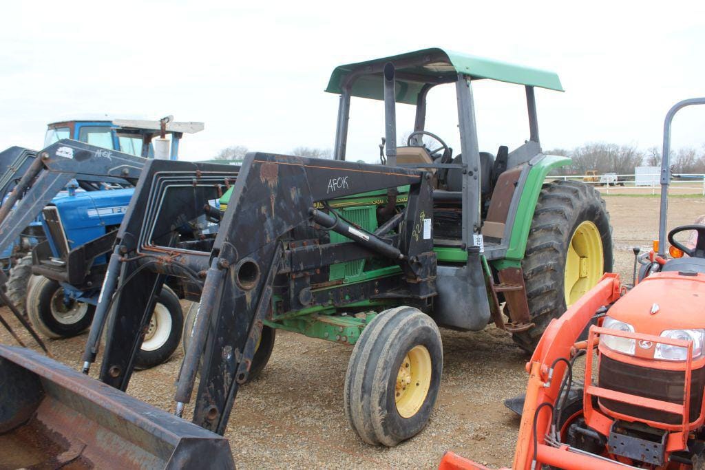 Main image John Deere 6400