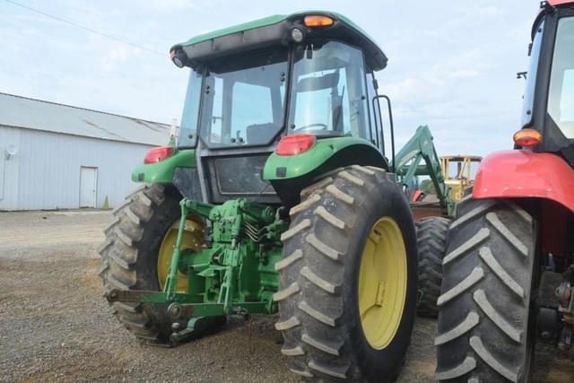 Image of John Deere 6403 equipment image 2