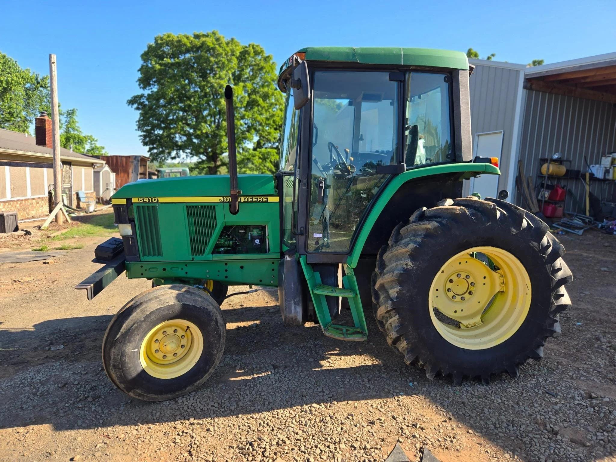 100 to 174 HP Tractors image