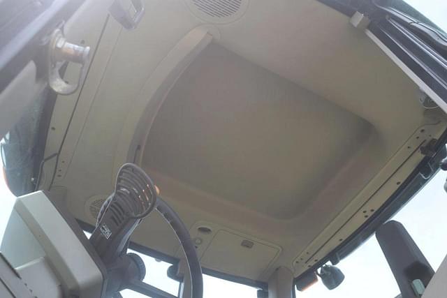 Image of John Deere 6420 equipment image 4