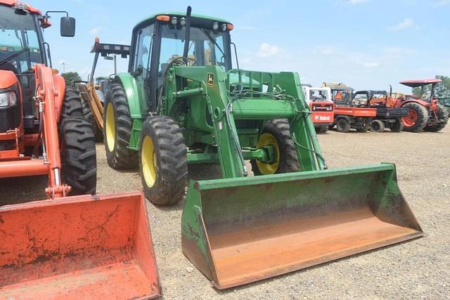 Image of John Deere 6420 equipment image 3