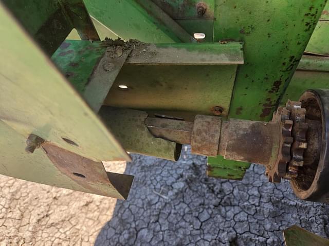 Image of John Deere 643 equipment image 3
