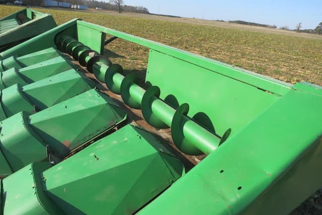 Image of John Deere 644 equipment image 3