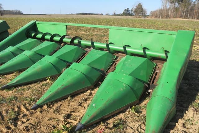 Image of John Deere 644 equipment image 2