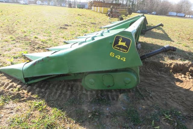 Image of John Deere 644 equipment image 4