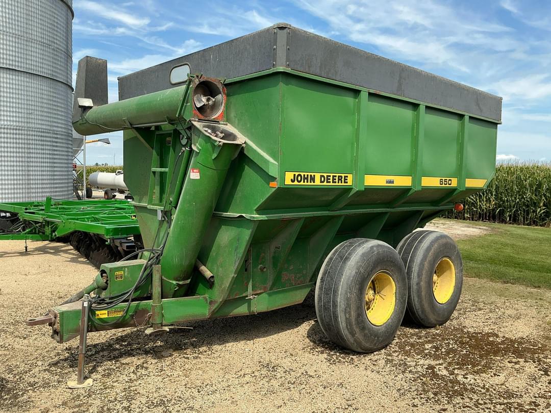 Image of John Deere 650 Primary image