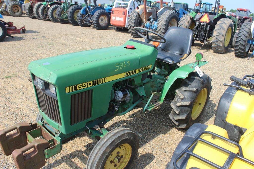 Main image John Deere 650