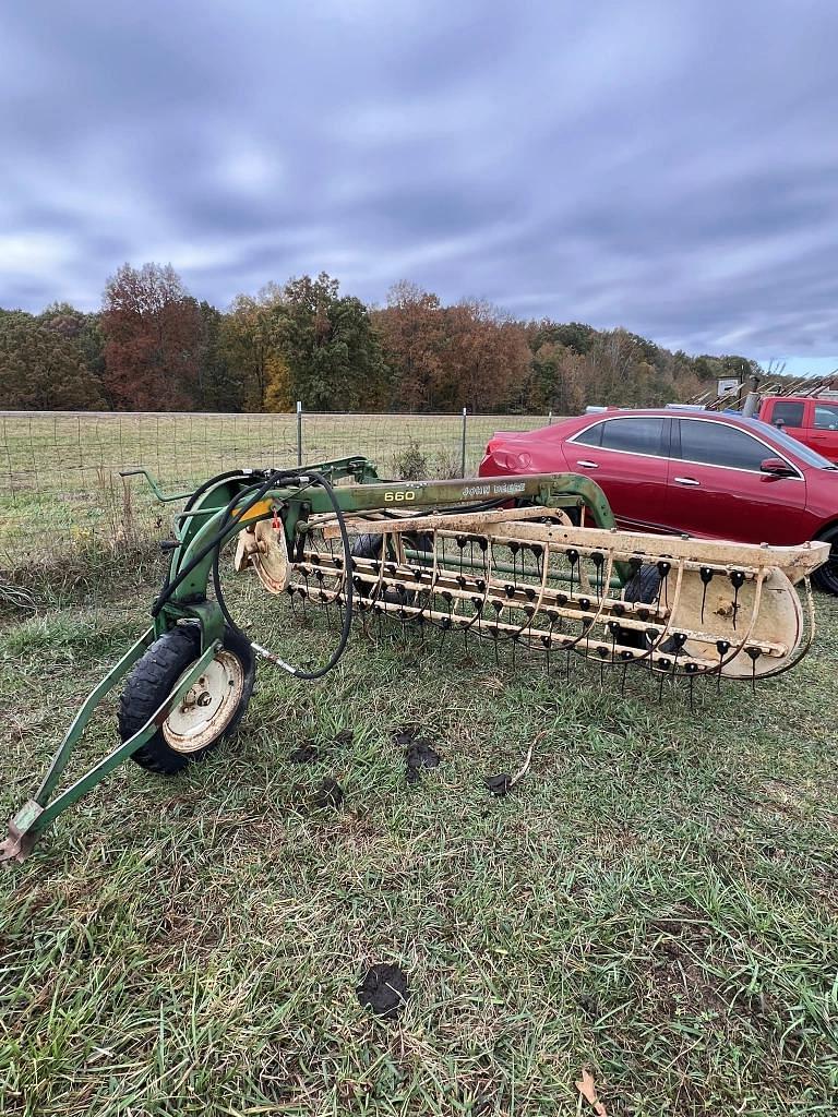 Image of John Deere 660 Image 0