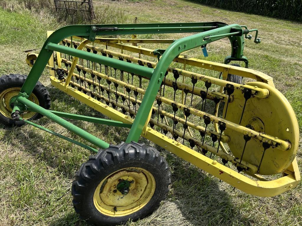 Image of John Deere 660 Image 0