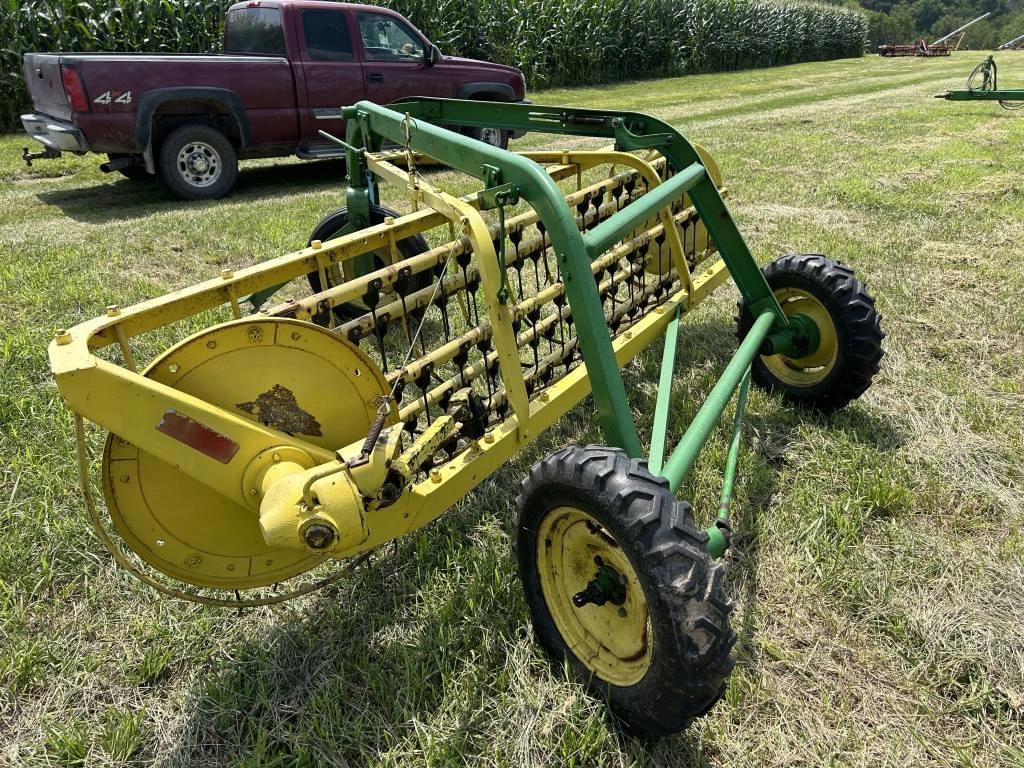Image of John Deere 660 Image 1
