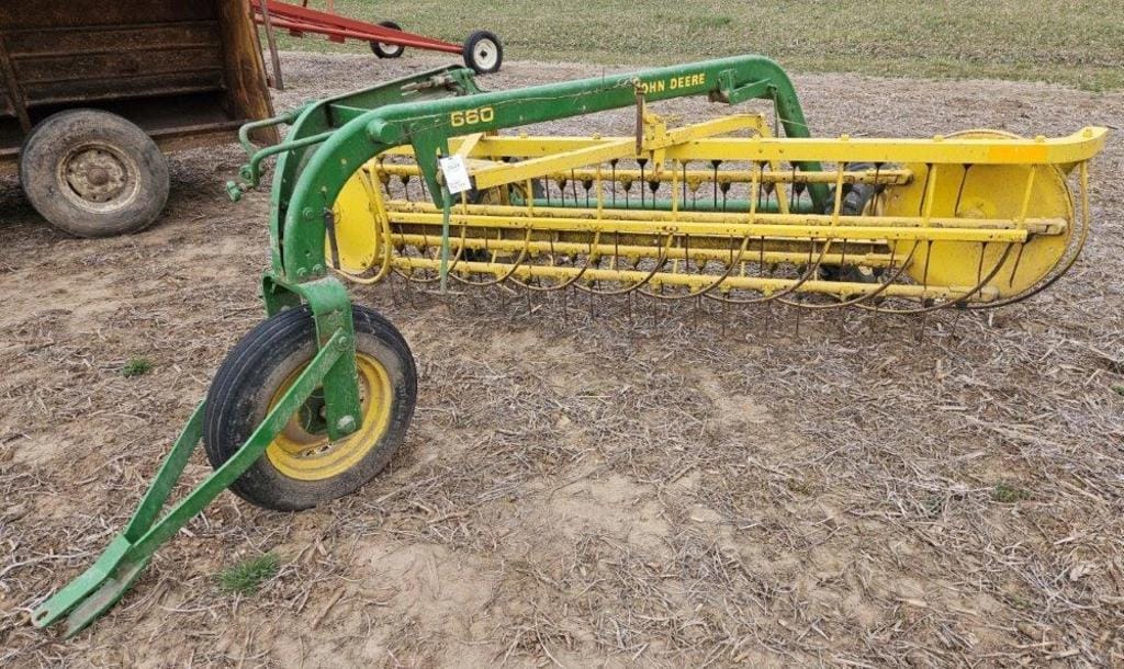 Main image John Deere 660