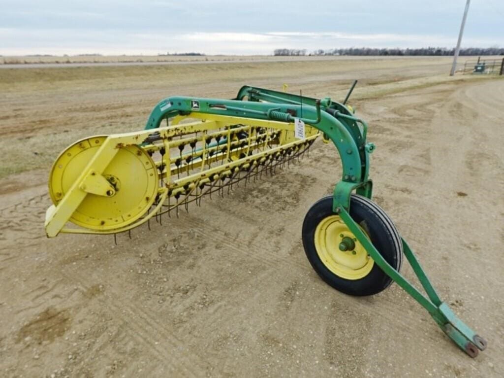 John Deere 660 Equipment Image0