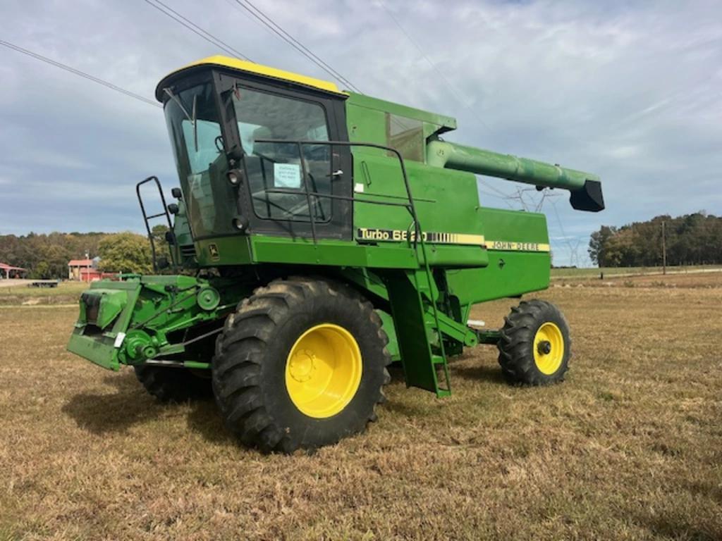 Image of John Deere 6620 Primary image