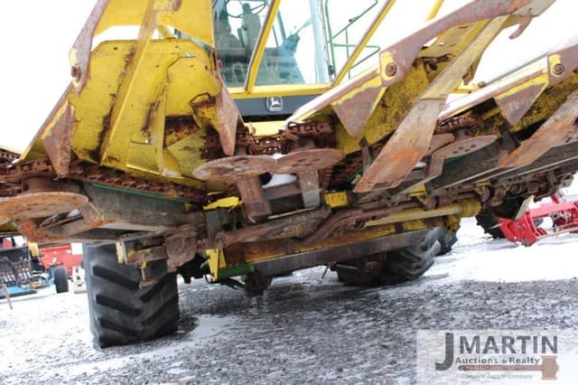 Image of John Deere 666R equipment image 4