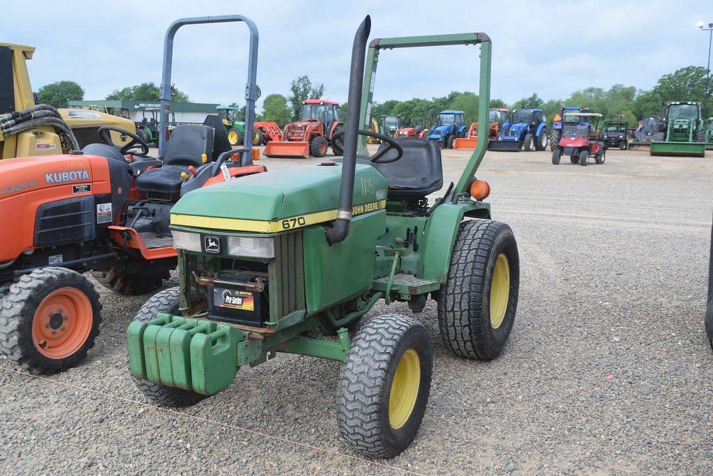 Image of John Deere 670 Primary image