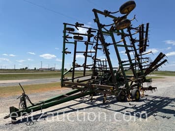 Main image John Deere 680