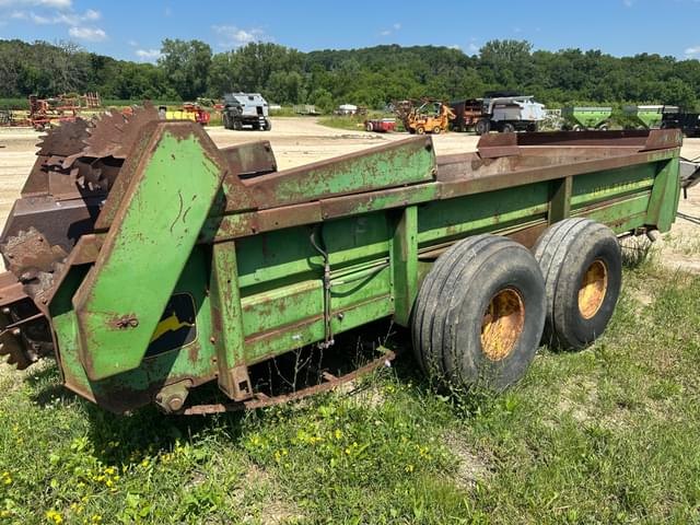 Image of John Deere 680 equipment image 3