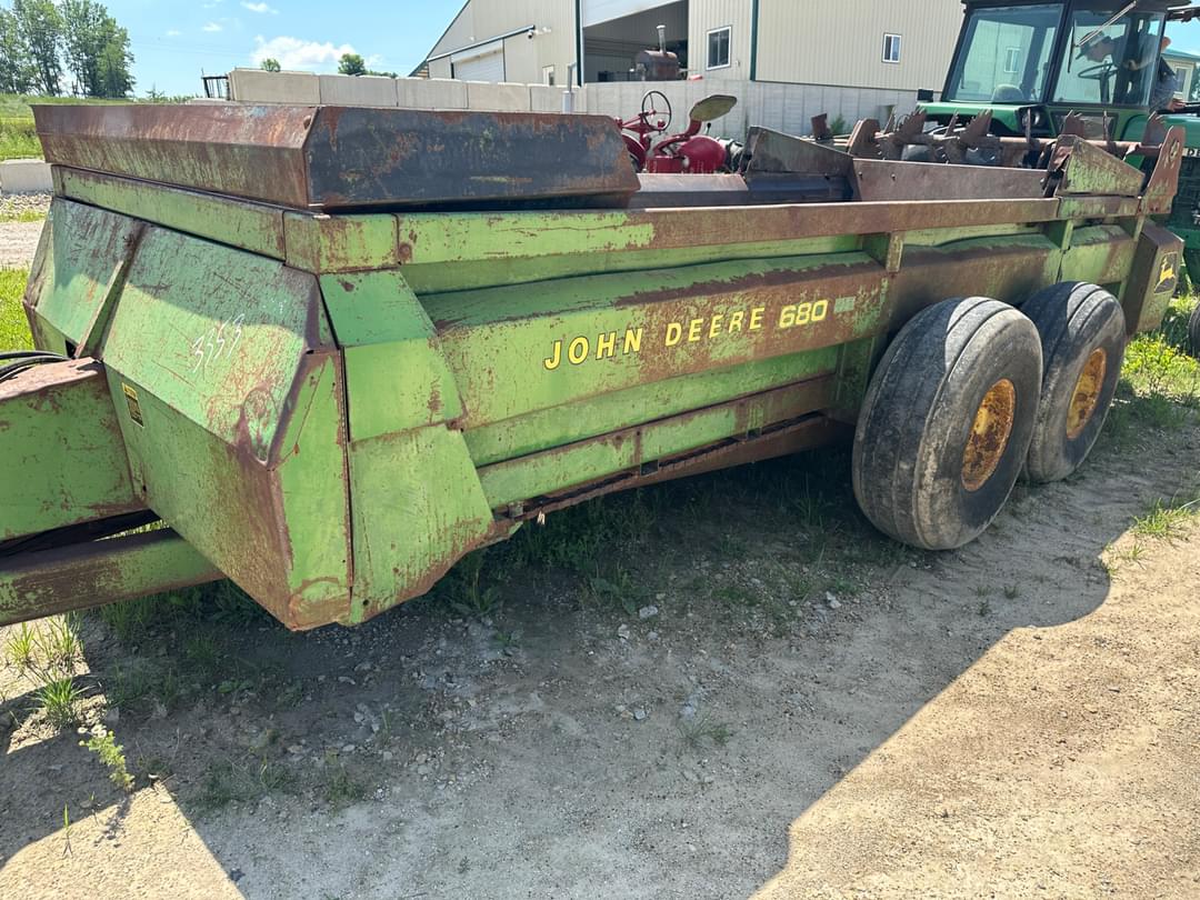Image of John Deere 680 Primary image
