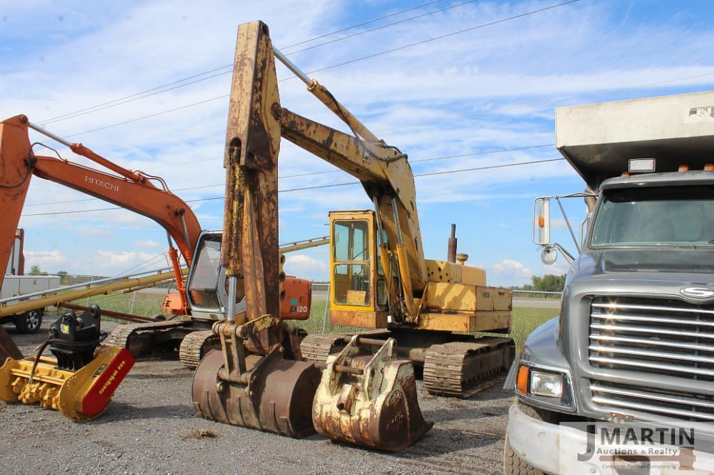 Image of John Deere 690B Primary image