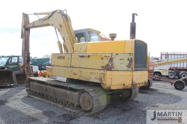 Image of John Deere 690B equipment image 3