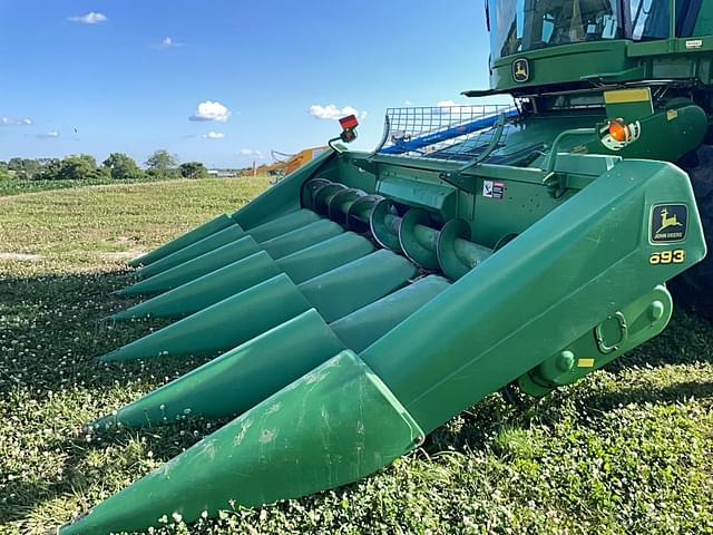 Image of John Deere 693 equipment image 1