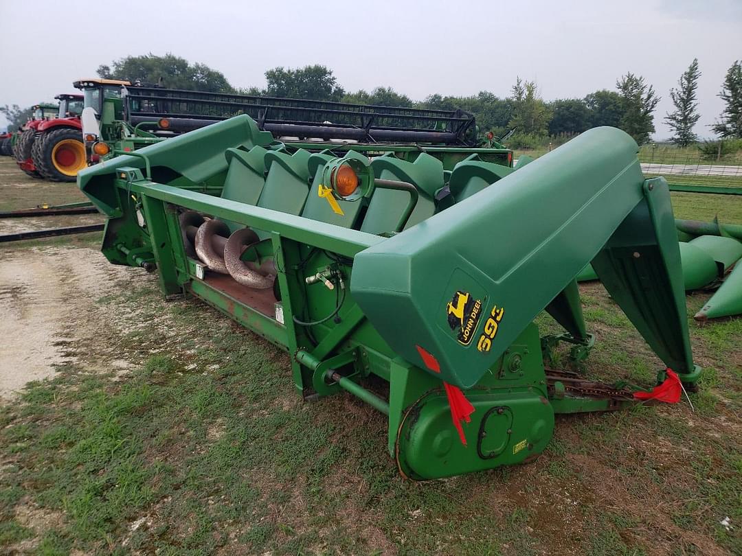 Image of John Deere 693 Primary image