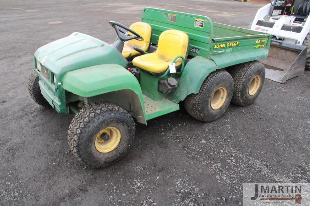 Main image John Deere Gator 6x4