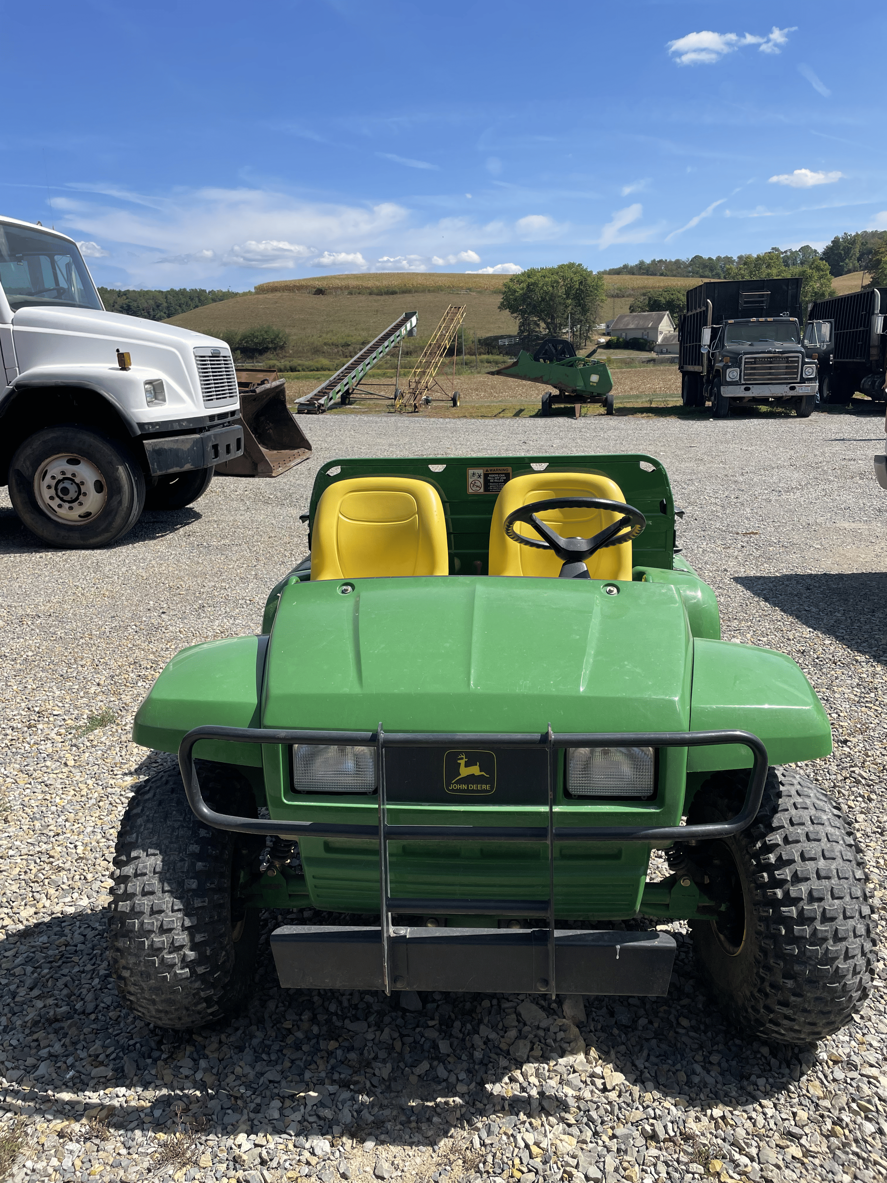 John Deere Gator 6x4 Equipment Image0