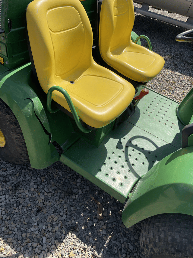 Image of John Deere Gator 6x4 equipment image 2