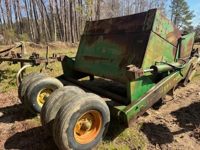Image of John Deere 700 equipment image 4