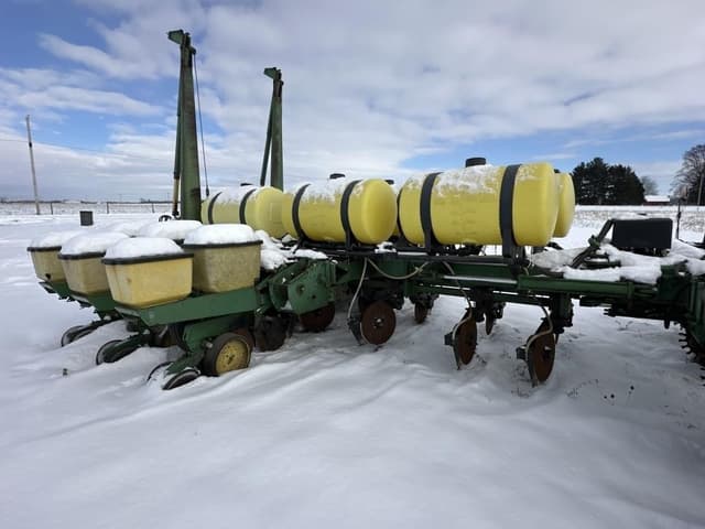 Image of John Deere 7000 equipment image 4