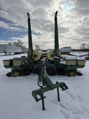 John Deere 7000 Image