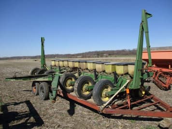 Main image John Deere 7000