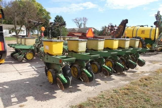 Image of John Deere 7000 equipment image 3