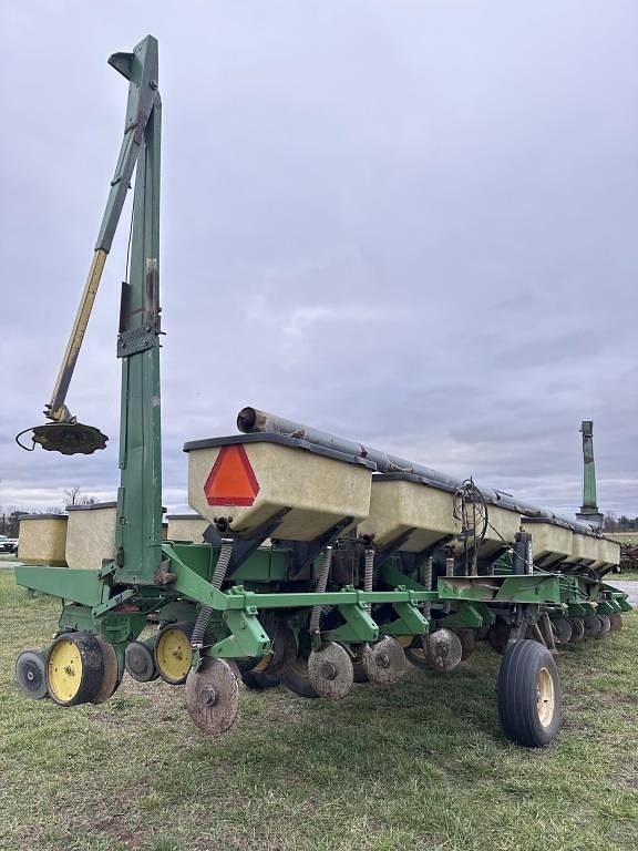 Image of John Deere 7000 equipment image 4