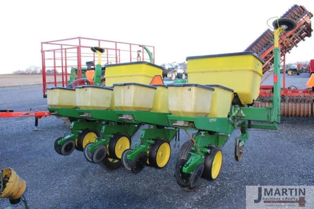 Image of John Deere 7000 equipment image 2